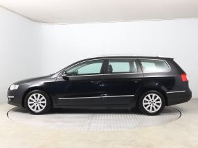 Volkswagen Passat - 2010