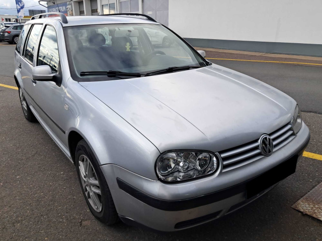 Volkswagen Golf 2003