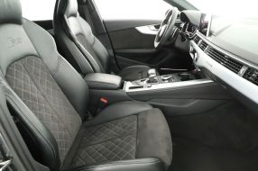Audi RS4 - 2019
