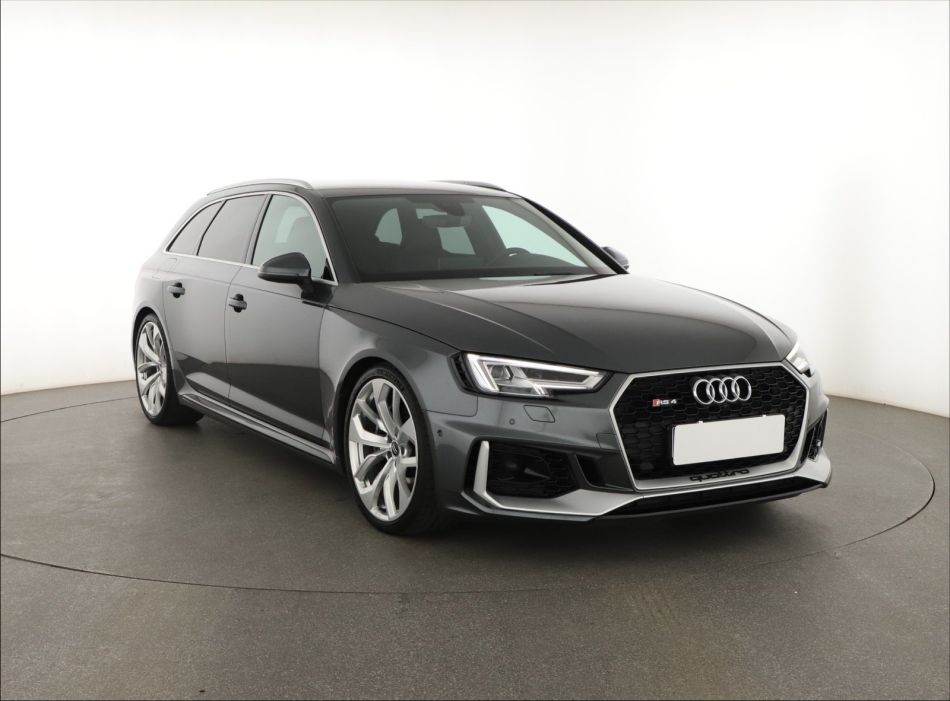 Audi RS4 - 2019