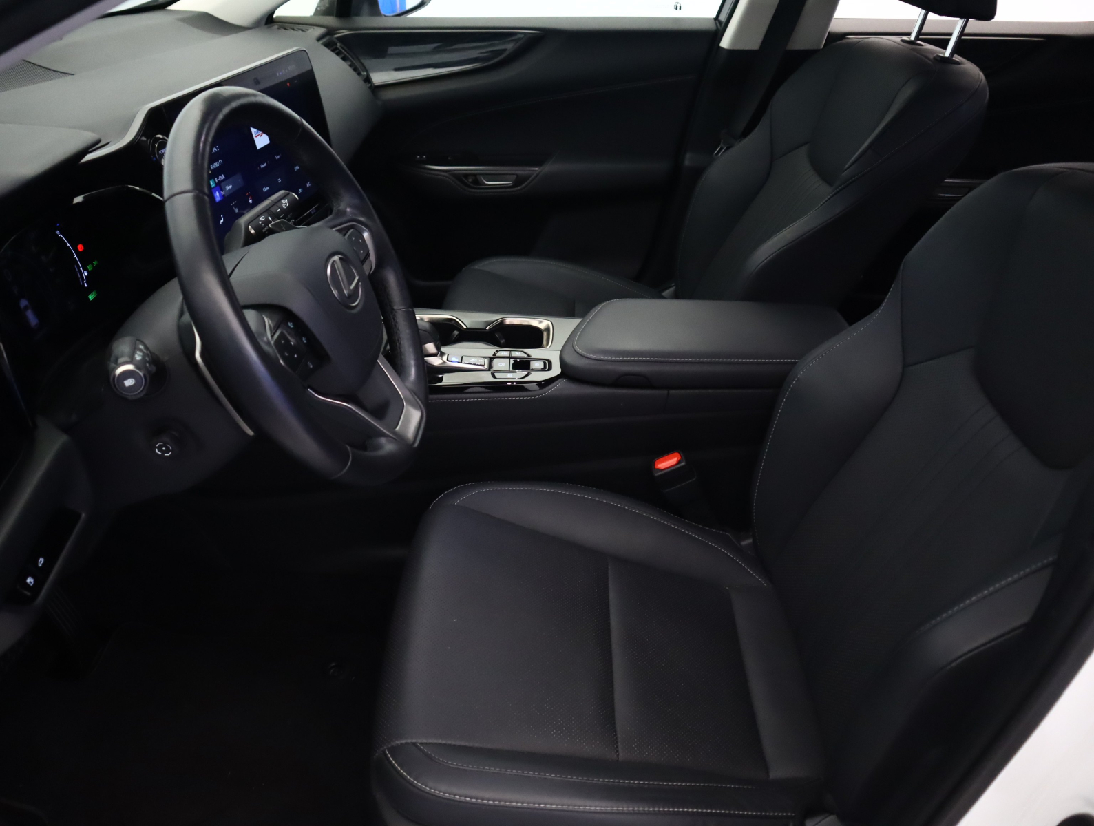 Lexus NX - 2023