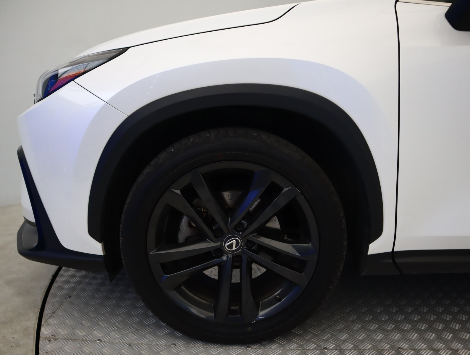 Lexus NX - 2023