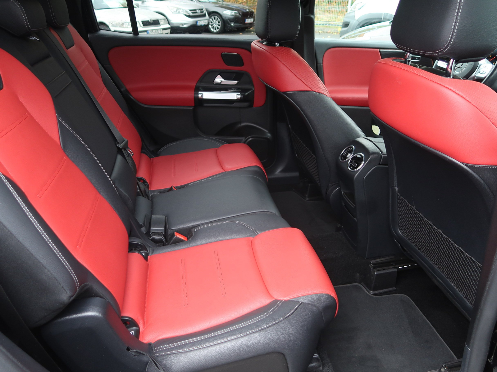 Mercedes - Benz GLB - 2020