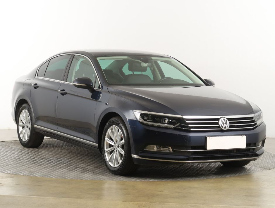 Volkswagen Passat - 2015