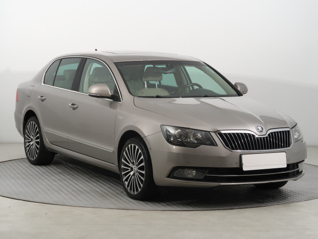 Škoda Superb 2014