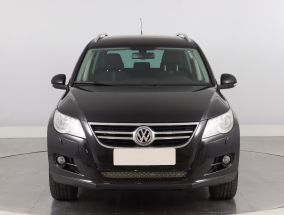 Volkswagen Tiguan - 2011
