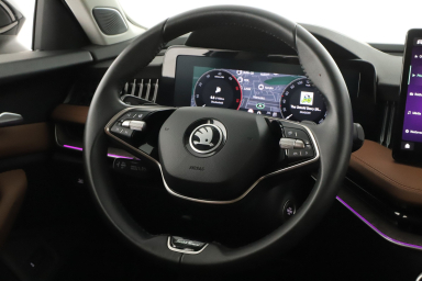 Škoda Superb - 2024
