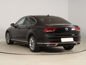 Volkswagen Passat - 2020