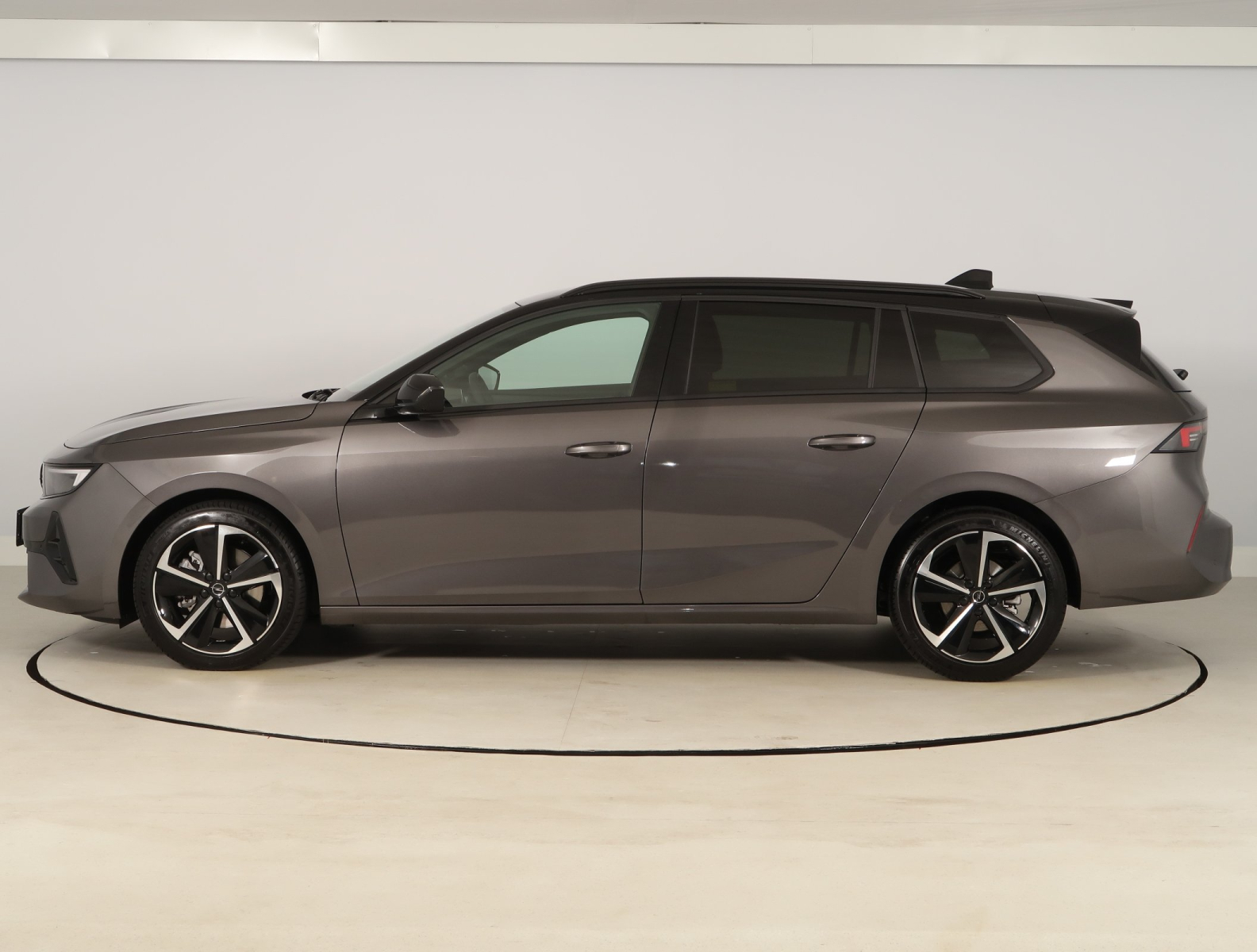 Opel Astra - 2025
