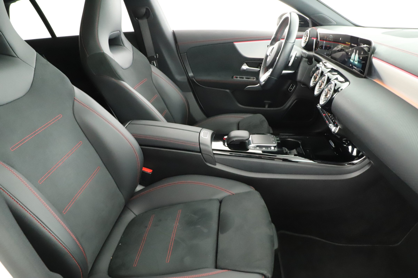 Mercedes-Benz CLA - 2022