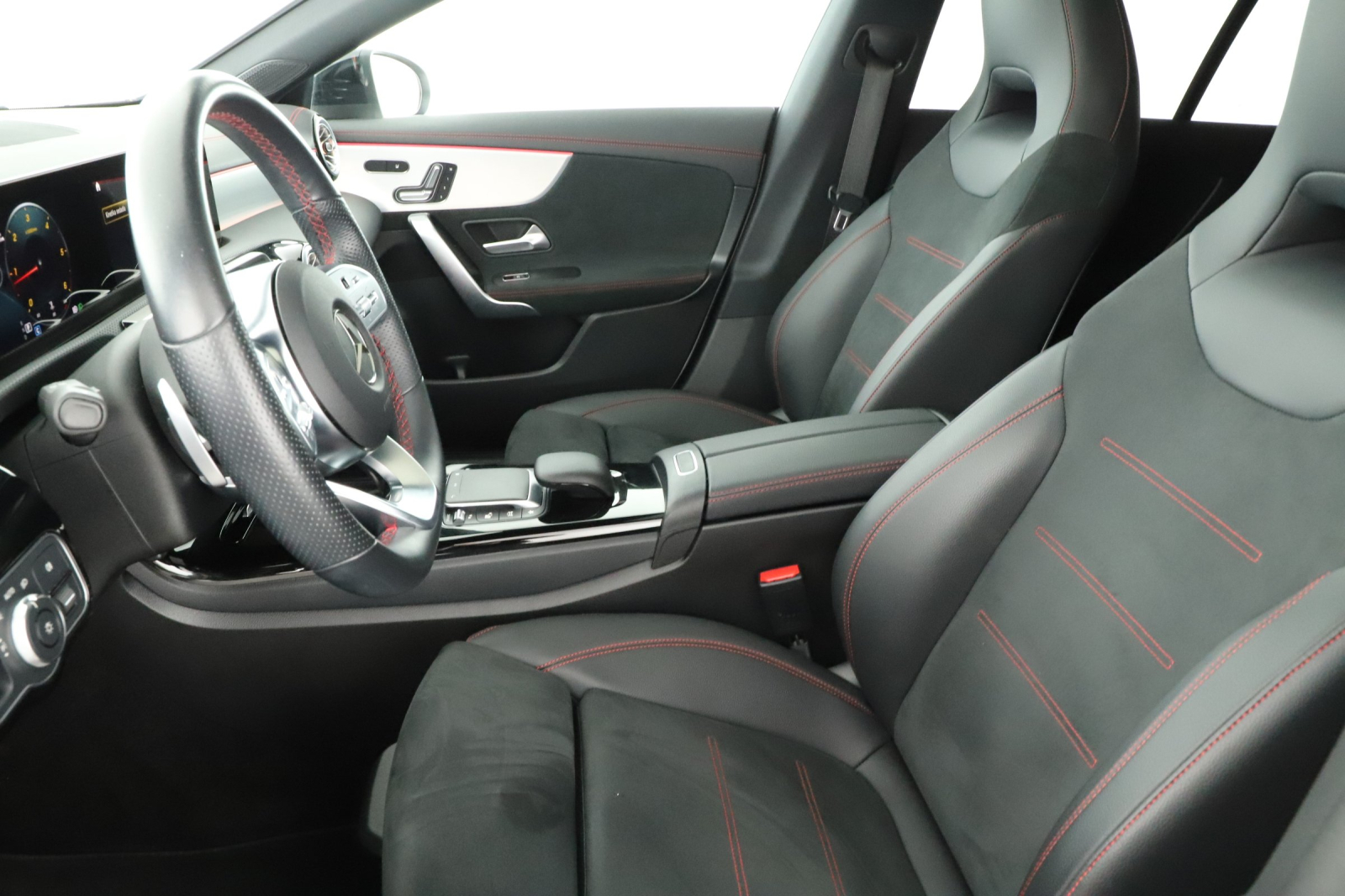 Mercedes-Benz CLA - 2022