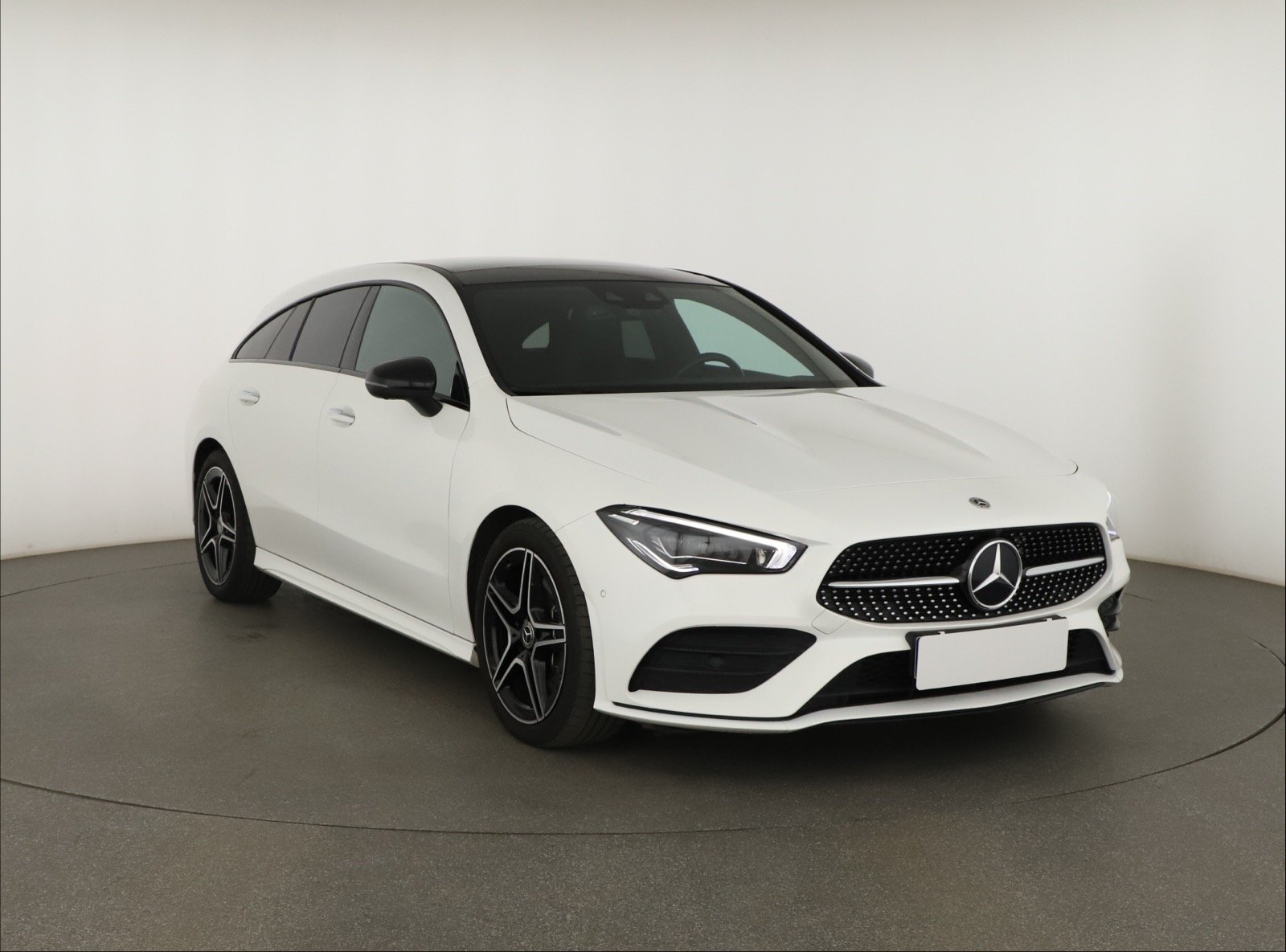 Mercedes-Benz CLA - 2022