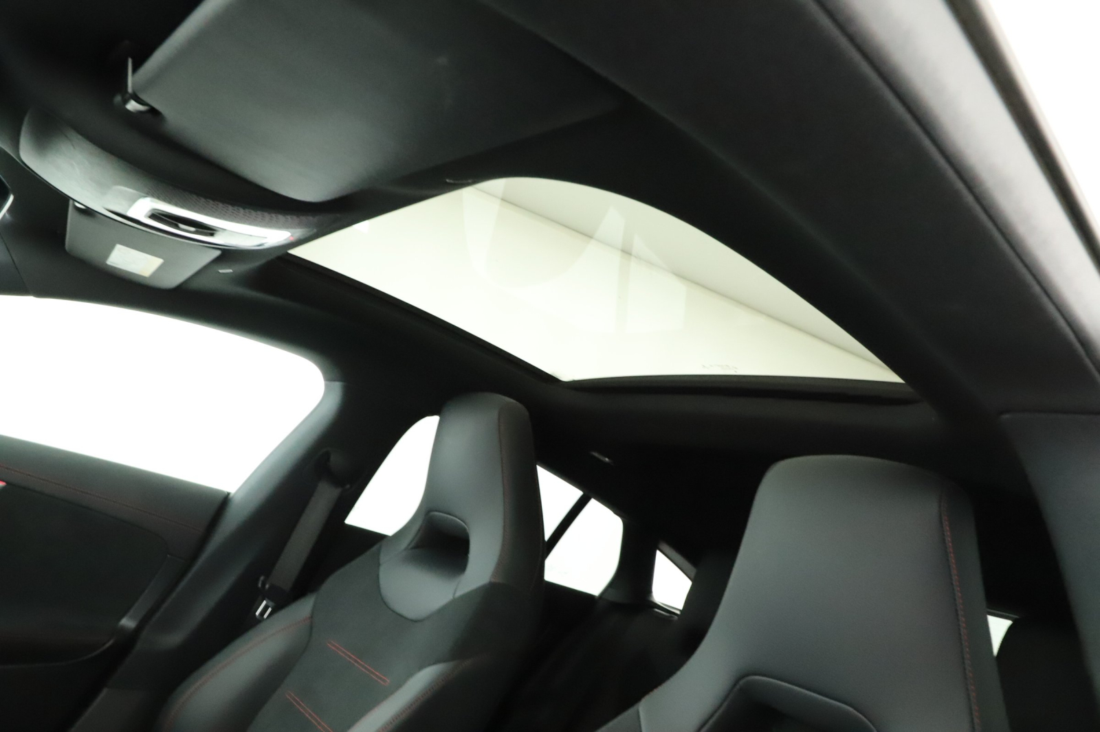 Mercedes-Benz CLA - 2022