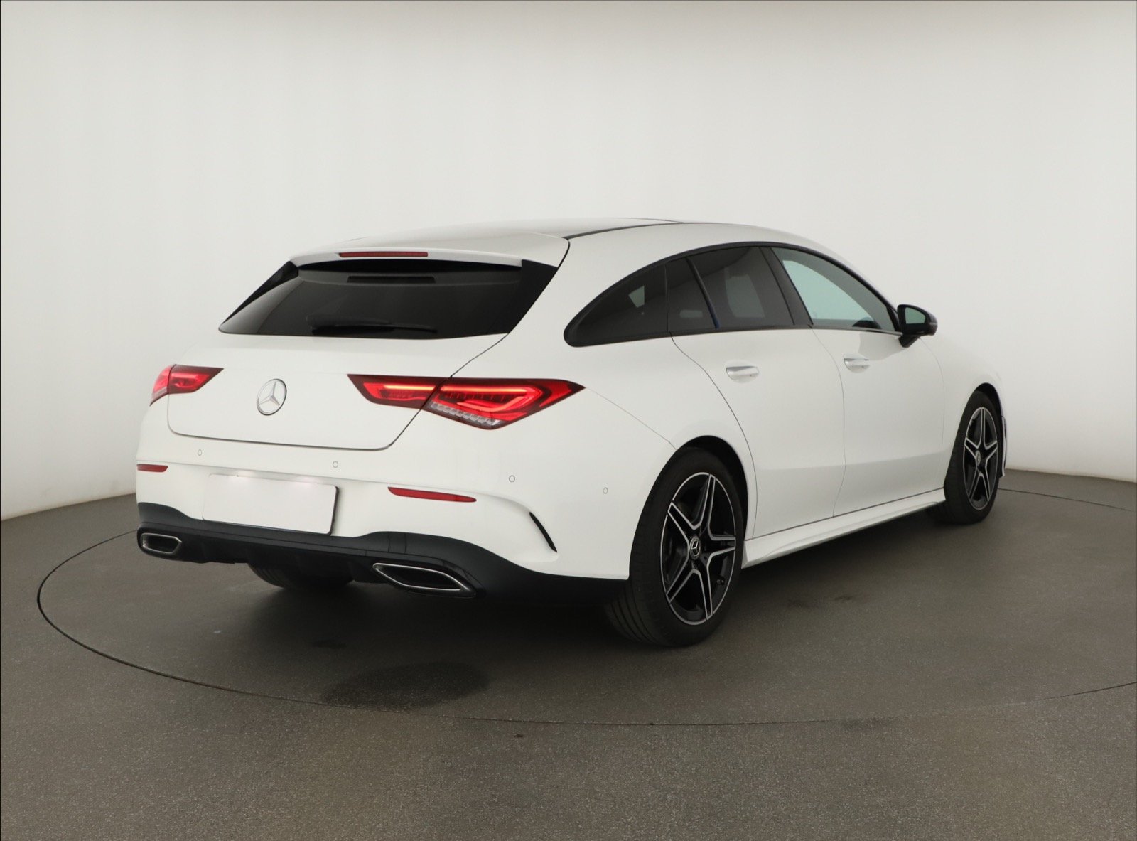 Mercedes-Benz CLA - 2022
