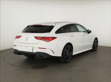 Mercedes-Benz CLA - 2022