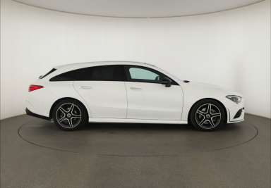 Mercedes-Benz CLA - 2022