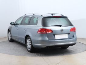Volkswagen Passat - 2011