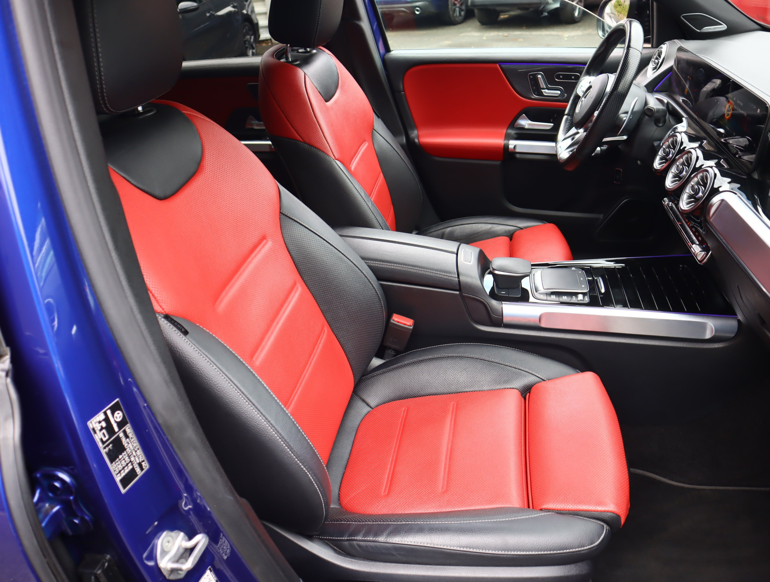 Mercedes-Benz GLB - 2021
