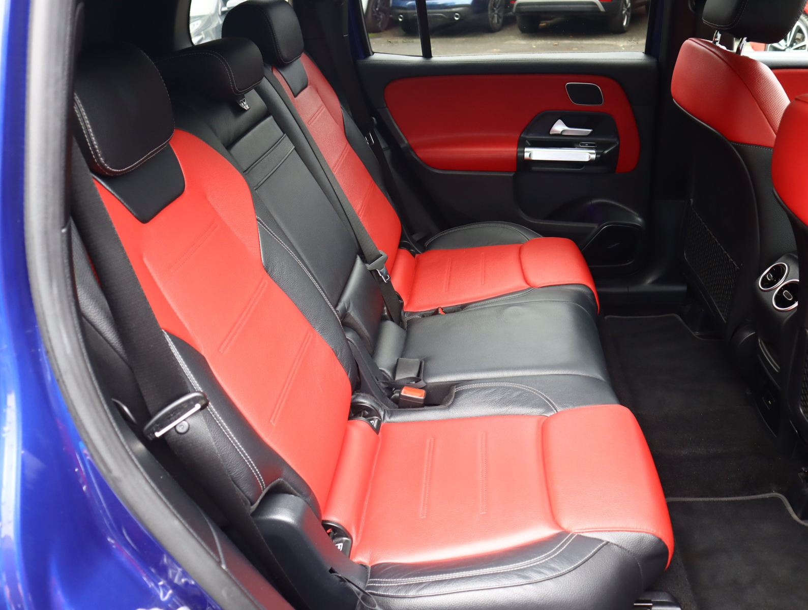 Mercedes-Benz GLB - 2021