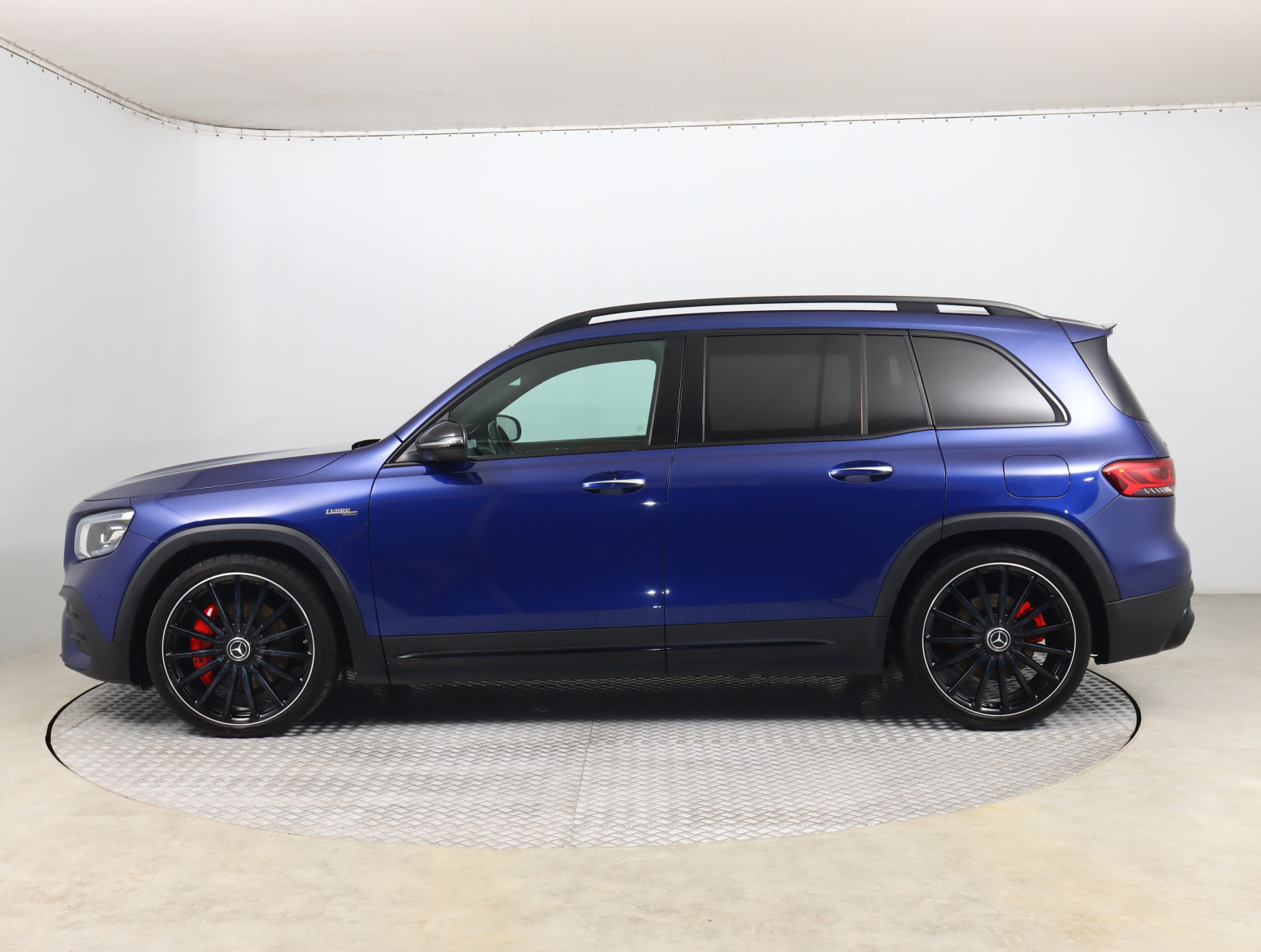 Mercedes-Benz GLB - 2021