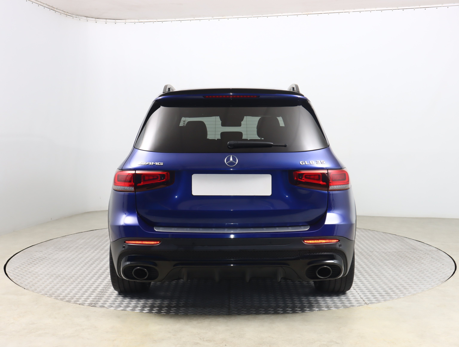 Mercedes-Benz GLB - 2021