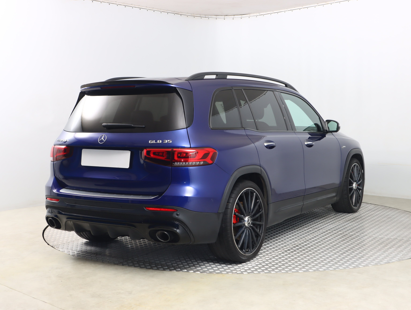 Mercedes-Benz GLB - 2021