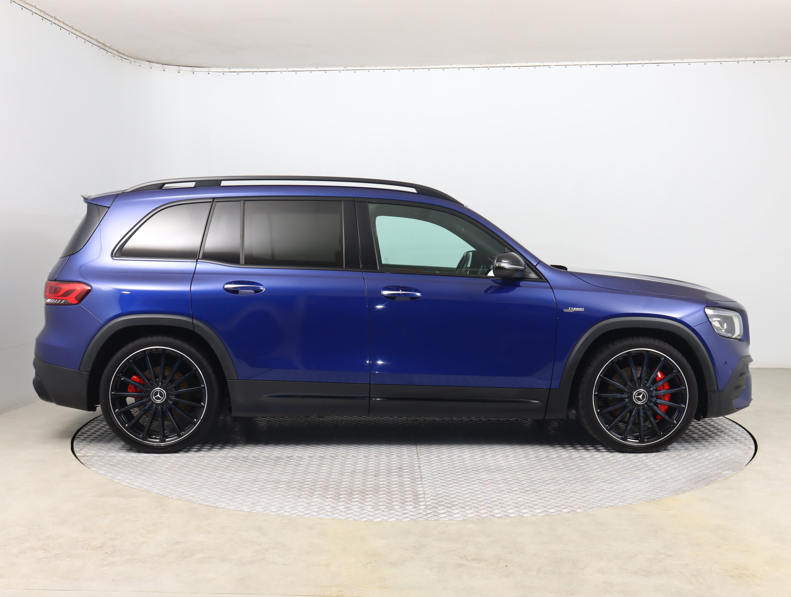 Mercedes-Benz GLB - 2021