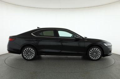 Škoda Superb - 2024