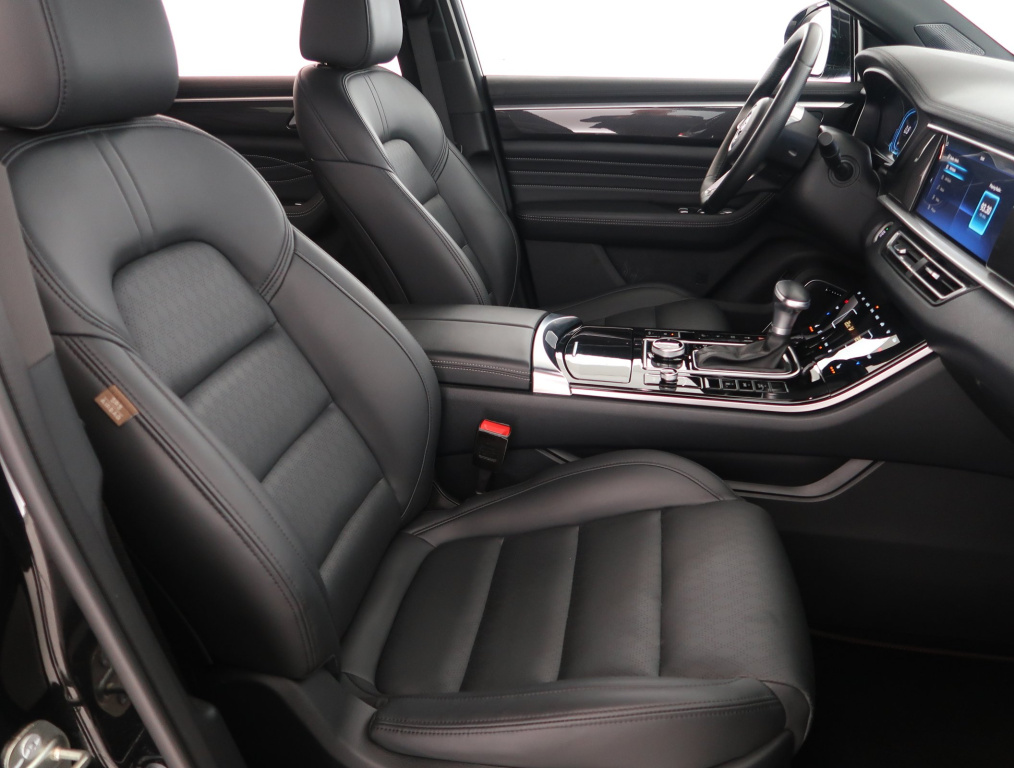 Dongfeng Fengon 7