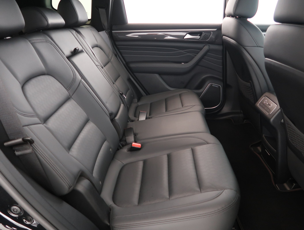 Dongfeng Fengon 7