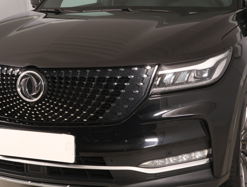 Dongfeng Fengon 7