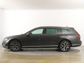 Volkswagen Passat - 2021