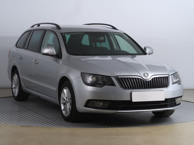 Škoda Superb 2013
