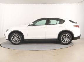 Alfa Romeo Stelvio - 2018