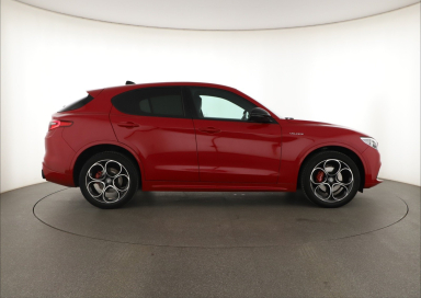 Alfa Romeo Stelvio - 2023