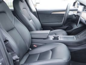 Tesla Model 3 - 2021