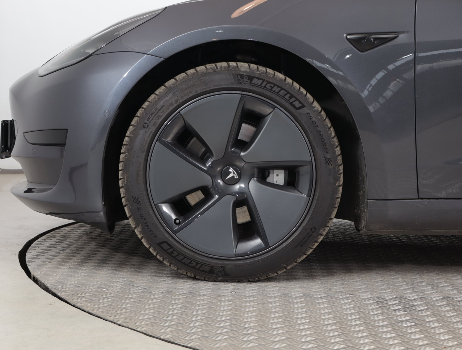 Tesla Model 3 - 2021