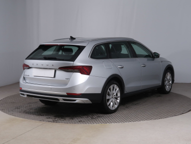 Škoda Octavia Scout - 2023