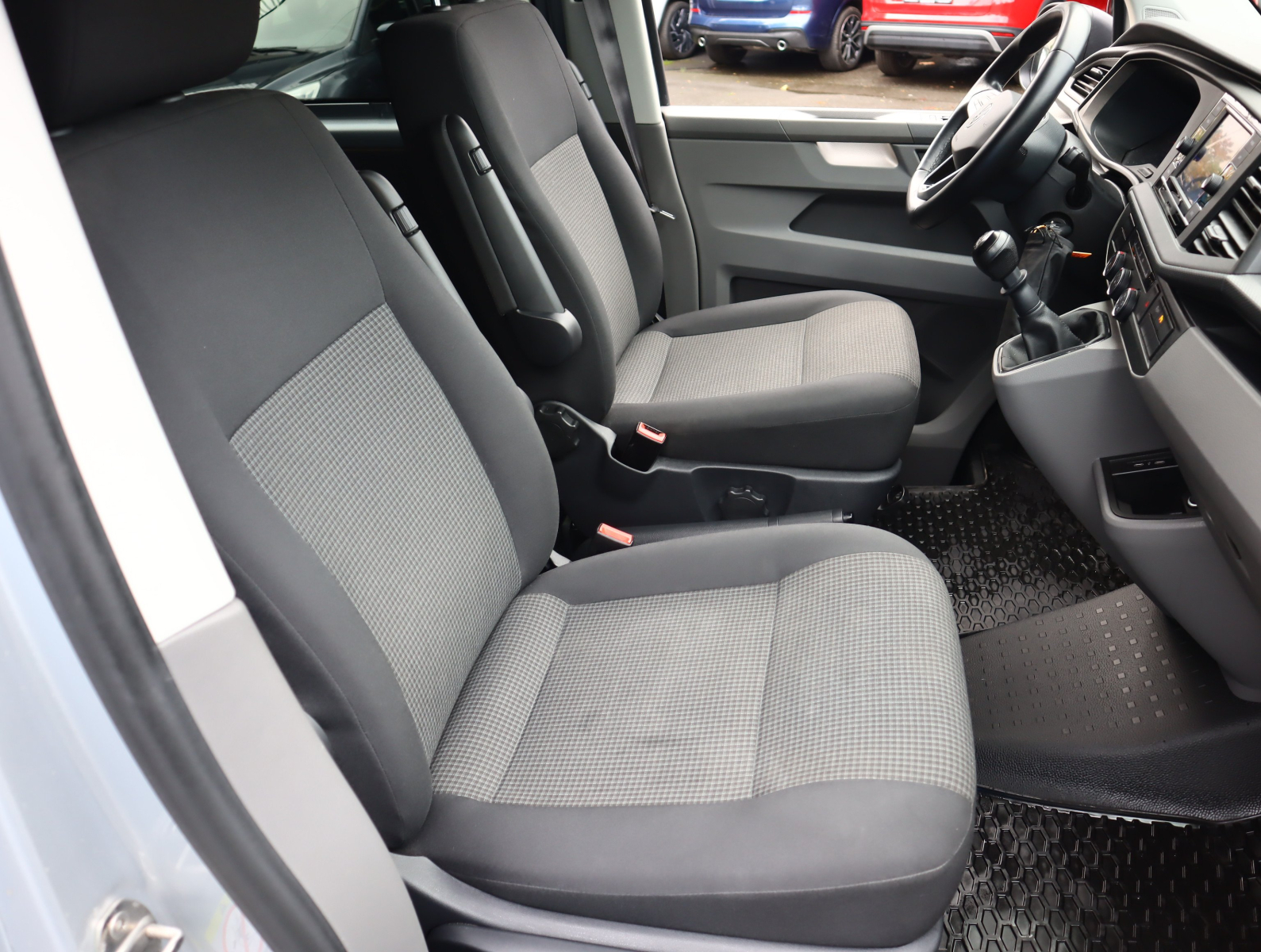 Volkswagen Transporter - 2023