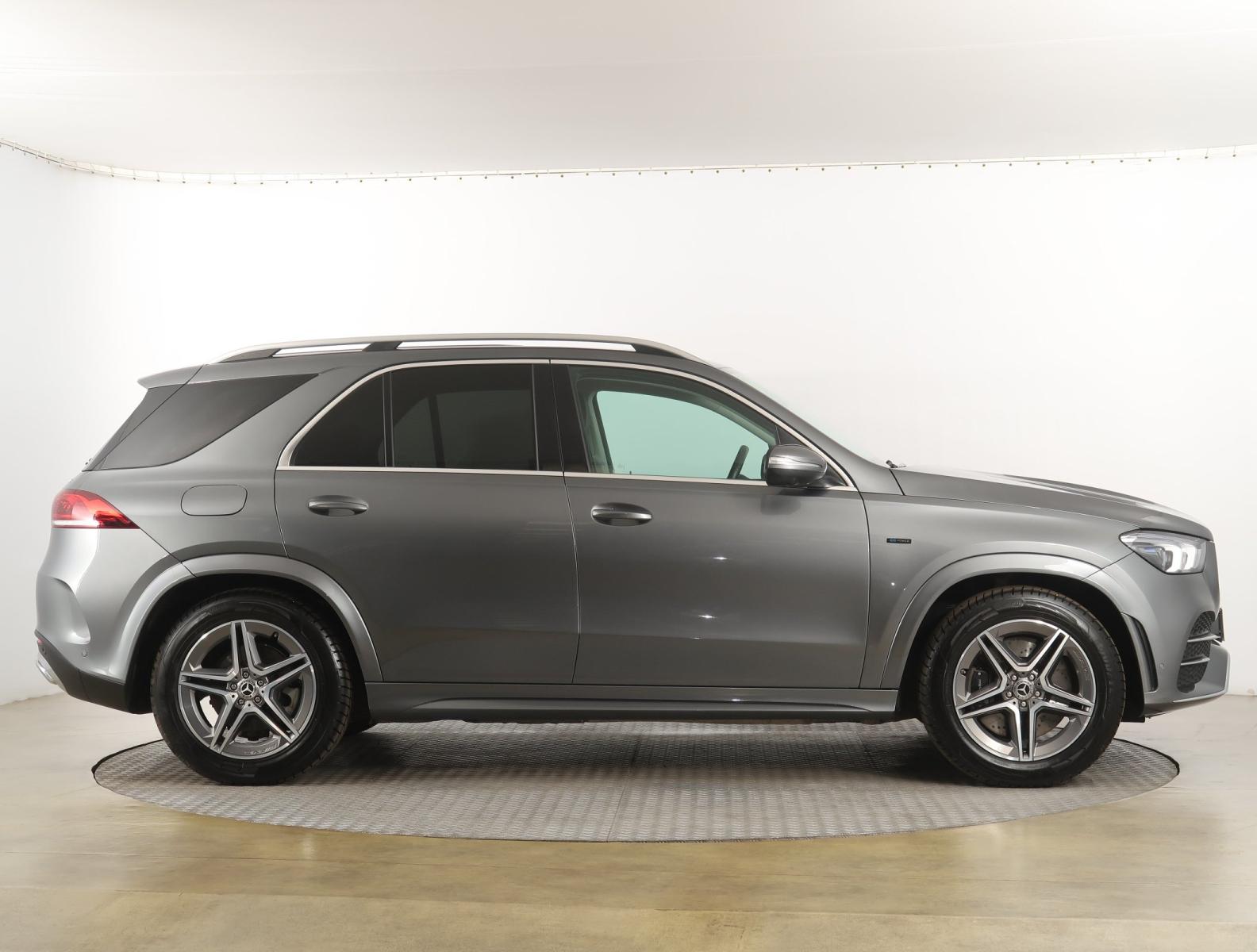 Mercedes-Benz GLE - 2021