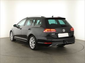 Volkswagen Golf - 2020