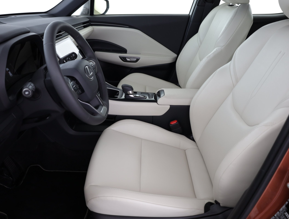 Lexus LBX