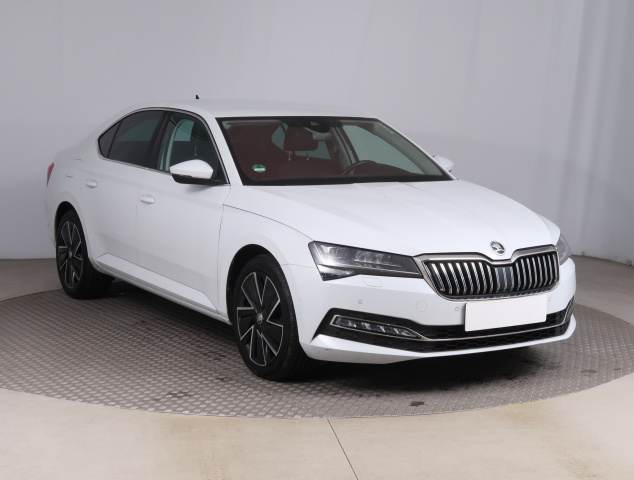 Škoda Superb 2023