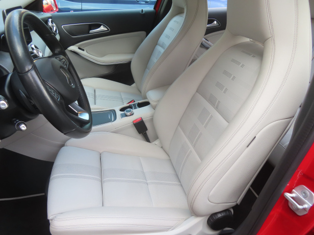 Mercedes-Benz GLA 200 d 4MATIC