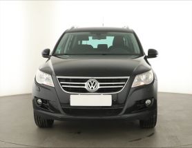 Volkswagen Tiguan - 2011
