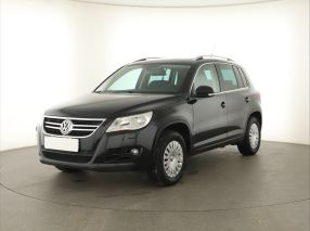 Volkswagen Tiguan - 2011