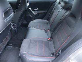Mercedes-Benz A - 2021