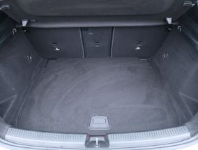 Mercedes-Benz A - 2021