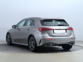 Mercedes-Benz A - 2021