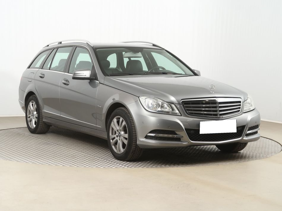Mercedes-Benz C - 2011